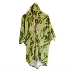 NWT  HUSTLE GANG Sleeveless green graphic HOODIE